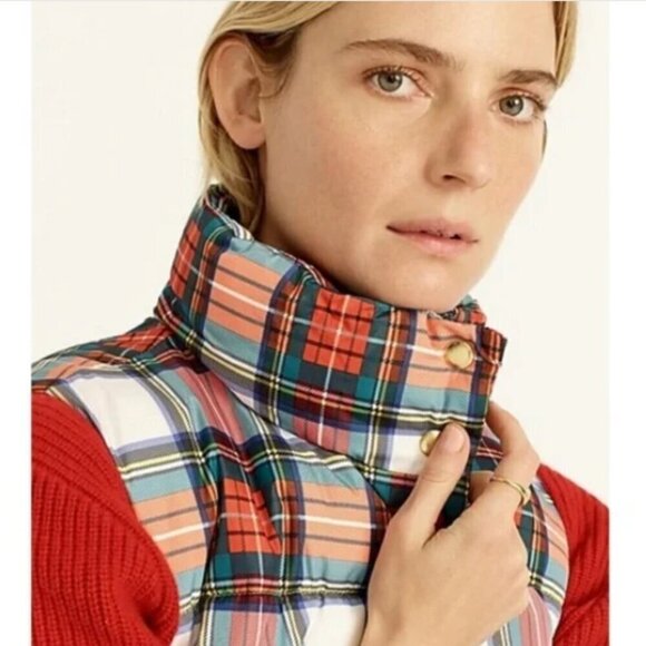J Crew Puffer Vest Primaloft in Snowy white Stewart Red Green Taran Plaid Size S - Picture 2 of 5